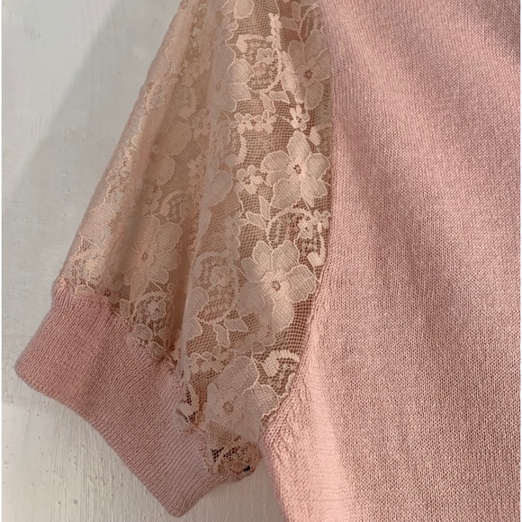 Theodore Twelve Los Angeles Pearl Collar & Lace Short Sleeved Pink Top, Size: M - Picture 6 of 10